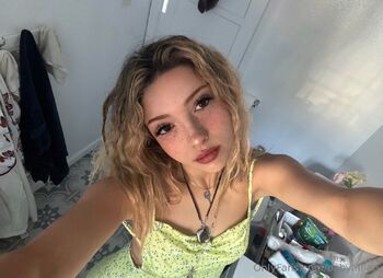 .lillian. / babylillian nude photo #3