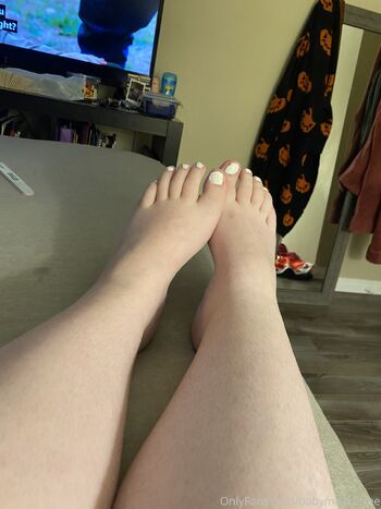 Giantess May Fre / babymayxofree nude photo #8