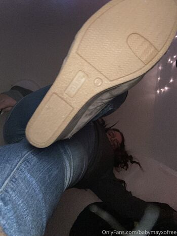 Giantess May Fre / babymayxofree nude photo #11