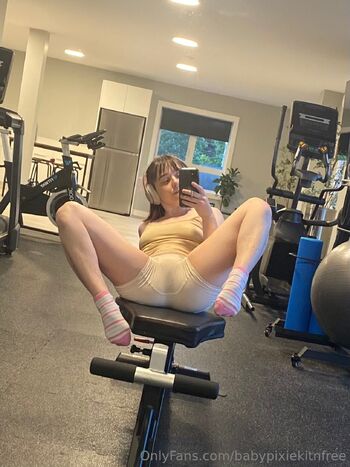 BabyPixieKitn FRE / babypixiekitnfree / babypixiekitn nude photo #4