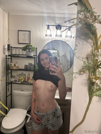 Ri / babyriv nude photo #35