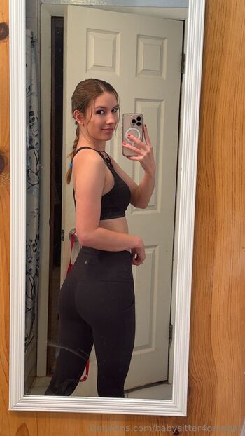 Vivia / babysitter4omegas nude photo #9