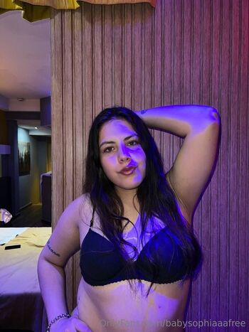 FREE-TIGHT ASIAN PUSSY / babysophiaaafree nude photo #3