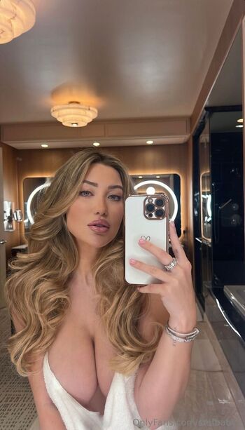 Stefanie G / babystefg / stefaniegurzanski nude photo #8