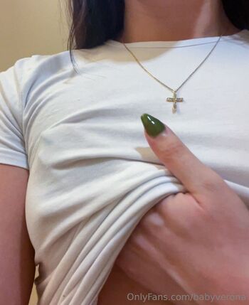 Verona / babyverona nude photo #3
