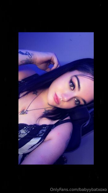 BabyyBATxox / babyybatxoxo nude photo #1