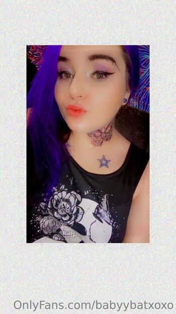 BabyyBATxox / babyybatxoxo nude photo #20