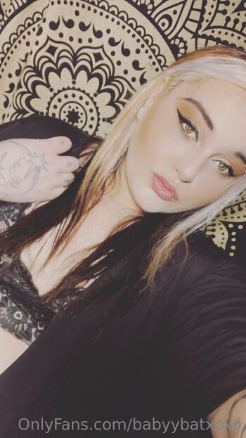 BabyyBATxox / babyybatxoxo nude photo #26