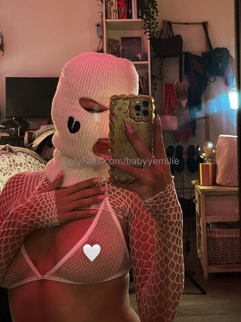 BabyEmili / babyyemilie / emiliebaby_official / emilie_babyy nude photo #5