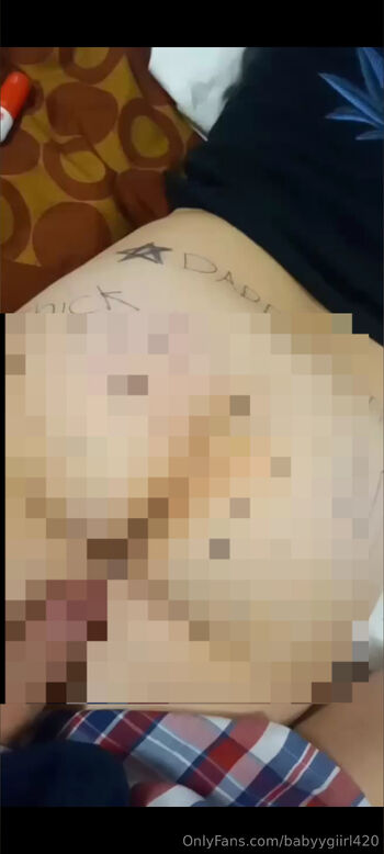 Babygir / babyygiirl420 nude photo #31