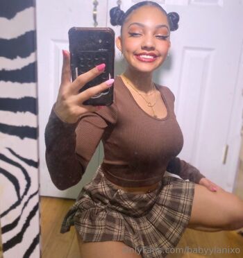 Lani / babyylanixo / babylanixo nude photo #6