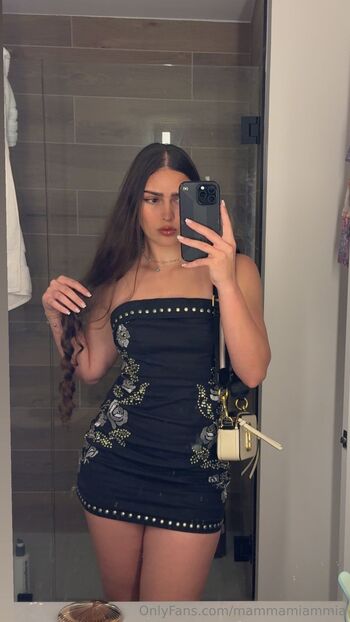 Mi / babyymiaaa nude photo #6