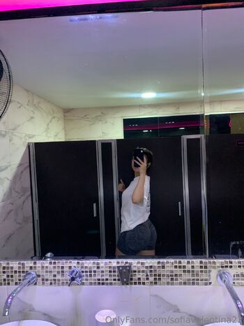 Your girlfriend Sofi / babyysophiia nude photo #7