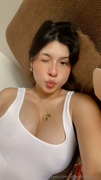 Your girlfriend Sofi / babyysophiia nude photo #9