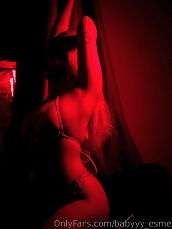 OnlyFans / babyyy_esme nude photo #4