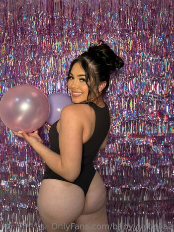 Baby Bella / babyyyybellaa nude photo #2