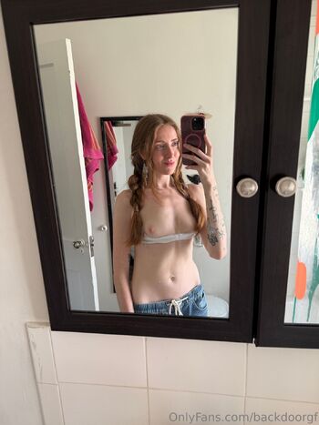 Lola Grant / backdoorgf nude photo #11