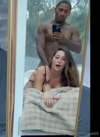 Ellie / backshotbaddie420 nude photo #31