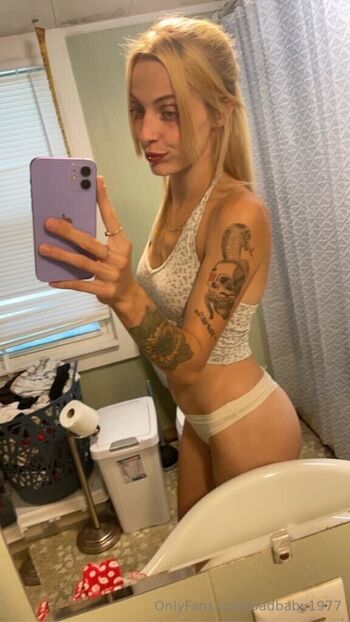 InnocentIv / badbaby1977 nude photo #39