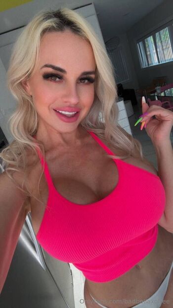 Bimbo Momm / badbellaxofree nude photo #38