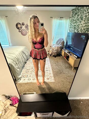 Emily Trapp / badbitchzonly1 nude photo #11