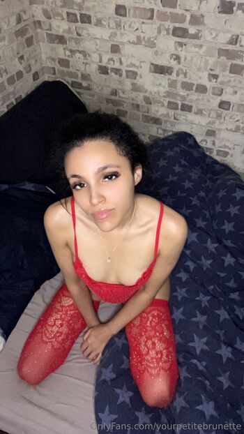 Samantha Leanne / baddestbrunette nude photo #31