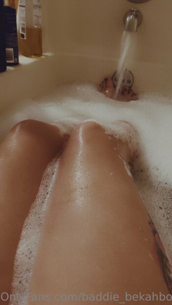 Beka / baddie_bekahboo nude photo #3