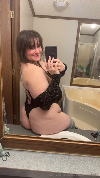 Roxanne / baddieleia20 nude photo #23