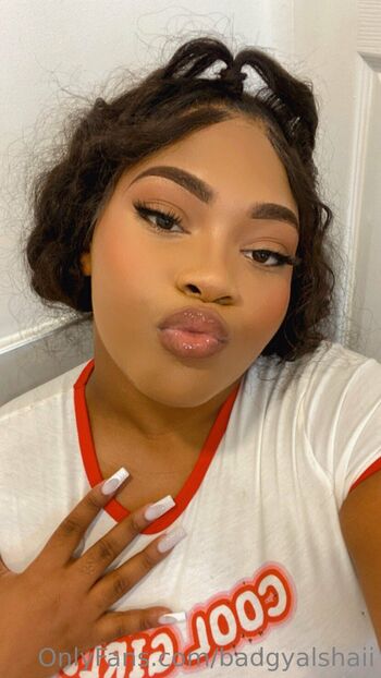 Samantha Crook / badgyalshaii nude photo #1