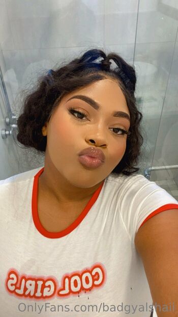 Samantha Crook / badgyalshaii nude photo #2