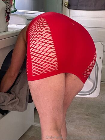 Mari / badmanners789 nude photo #12