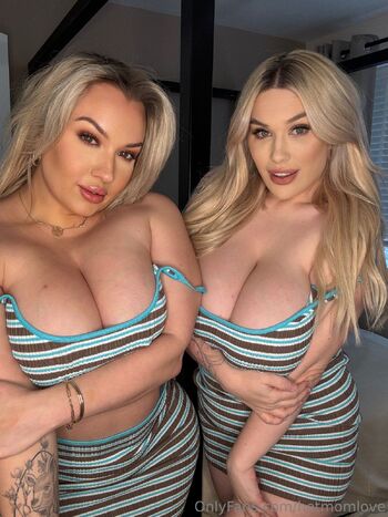 LESBIAN MOMMIES / badmomhouse / hotmomlove nude photo #41