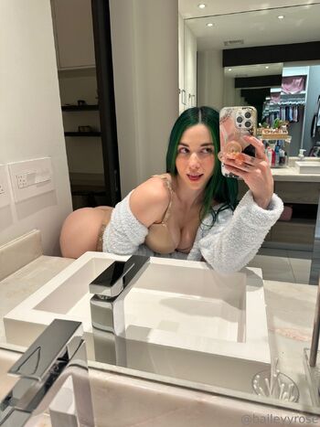 Baile / baileyyrose nude photo #7