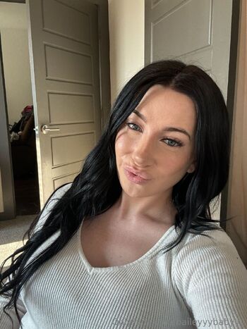 Bailey / baileyyybabyyy nude photo #5