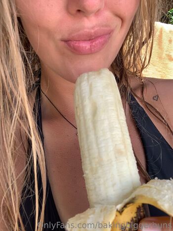BakingBiggerBun / bakingbiggerbuns / bunsbigger nude photo #4