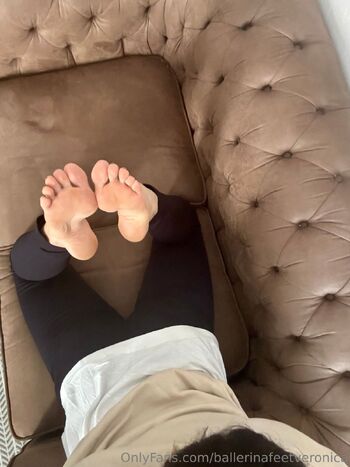 Veronica Arched Queen / ballerinafeetveronica nude photo #8