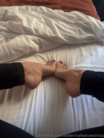 Veronica Arched Queen / ballerinafeetveronica nude photo #17