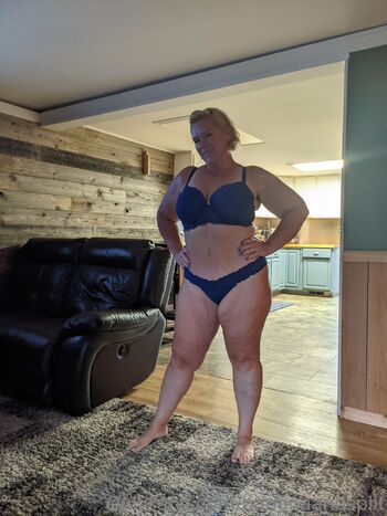 Bananaandspli / bananaandsplit nude photo #9