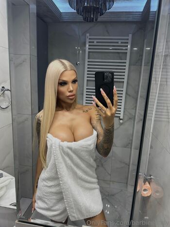 sha / barbieeshay nude photo #4