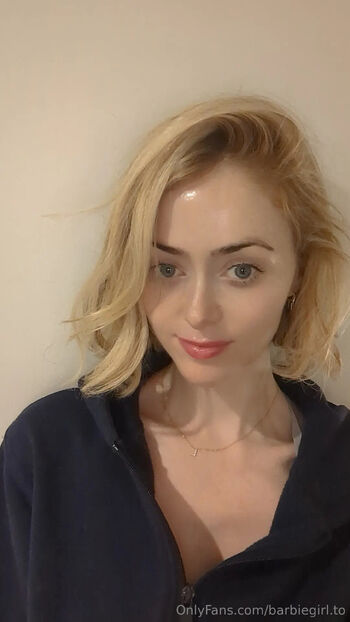 Barbie Gir / barbiegirl.to nude photo #9