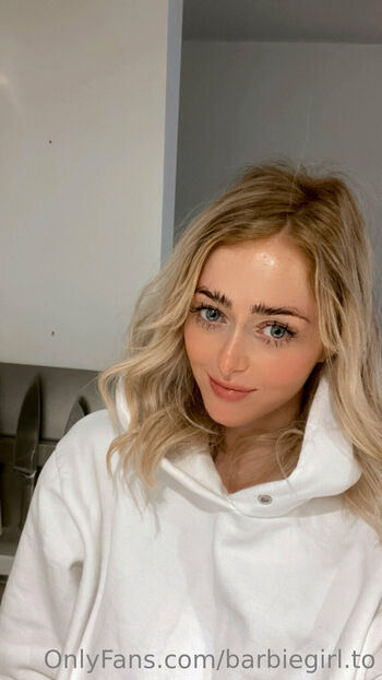 Barbie Gir / barbiegirl.to nude photo #21