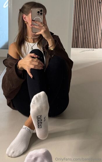 Lol / barebylola nude photo #2