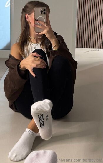 Lol / barebylola nude photo #3