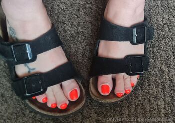 Unleash The Twin / bareessentialsjj / snakebite495 nude photo #2