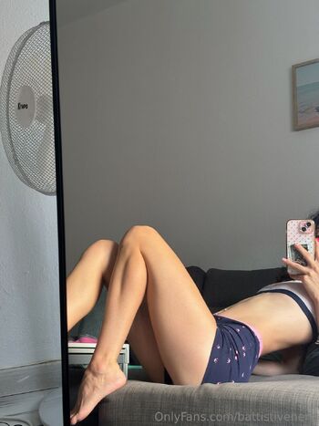 Venere Battisti / battistivenere / claudiasuracee_ nude photo #3