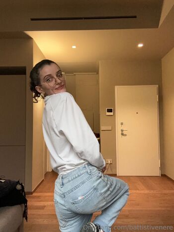 Venere Battisti / battistivenere / claudiasuracee_ nude photo #13