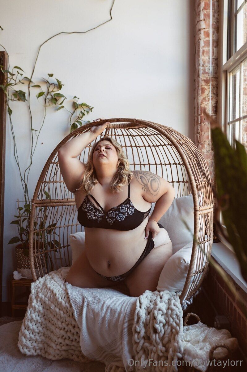 Taylo / bbwtaylorr nude photo #14