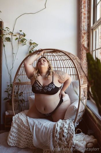 Taylo / bbwtaylorr nude photo #14
