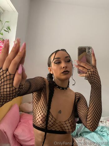 Cínti / bby_bratzz nude photo #37