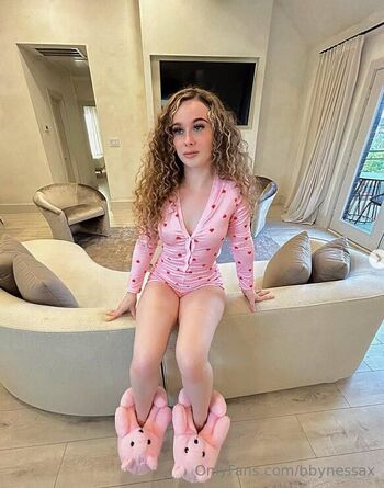 Nessa / bbynessax nude photo #13